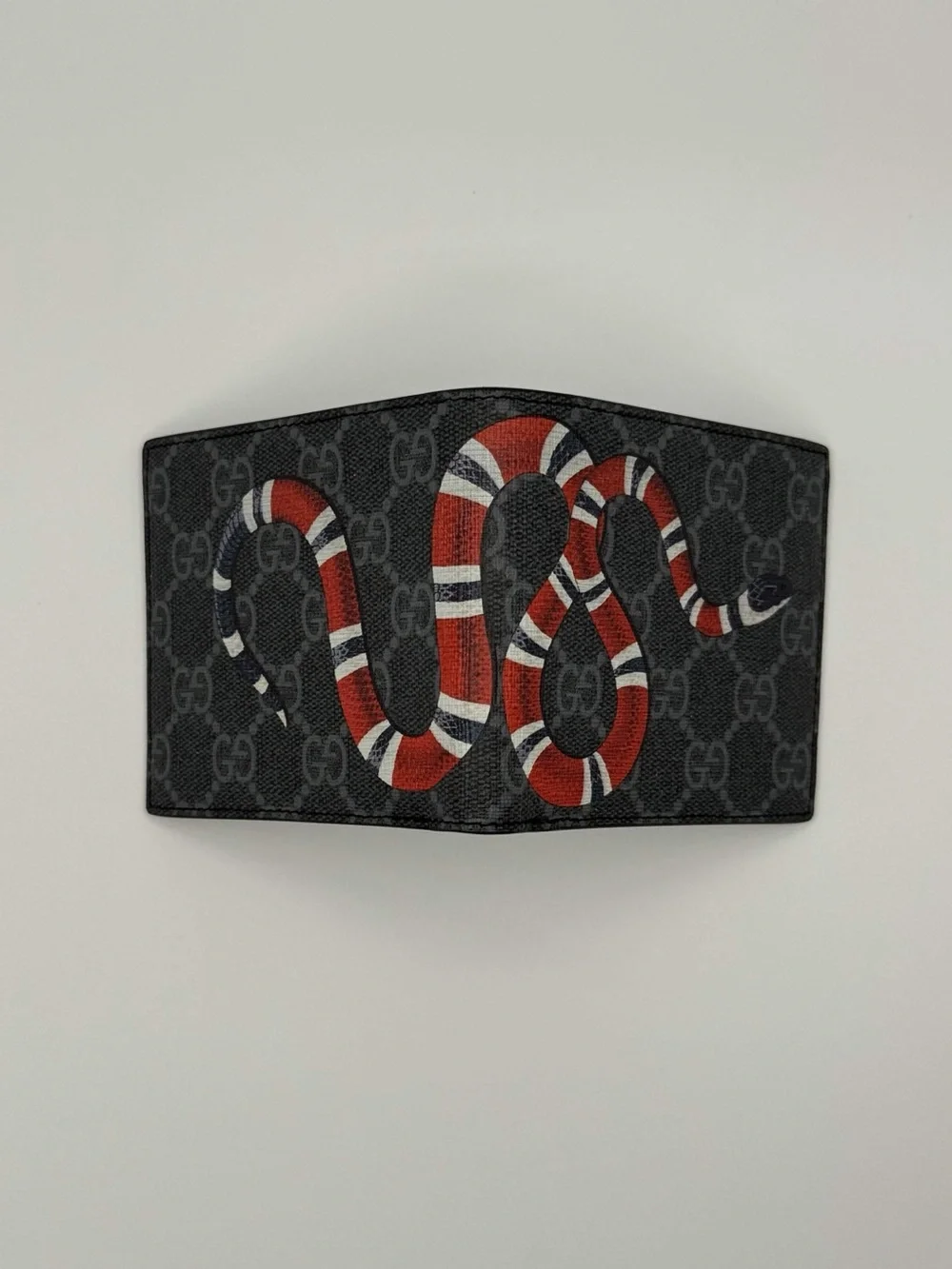 Gucci Gray GG Supreme Wallet with Red & White Snake - Picture 5 of 6